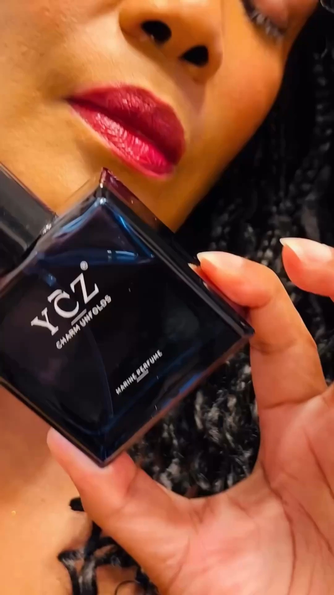 Some scents linger in a room... YCZ stays in your memory. ✨
Crafted for those who don’t just enter a space, but define it. A vibrant opening of crushed spice and crisp citrus melts into the velvety warmth of smoky woods, golden amber, and a whisper of dark vanilla.
Not just a fragrance—a signature. Wear your presence. 🤎

@ycz_official_ yczperfume #yczcologne #yczmarine #yczmarinecologne #ugc #gifted

Tue Match Makeup
 C6 @lorealistar_official 
Eyes @blackradiancebeauty 
@bobbibrown 
Mascara @lauragellerbeauty 
Cheeks @juviasplace 
Lips @maccosmetics