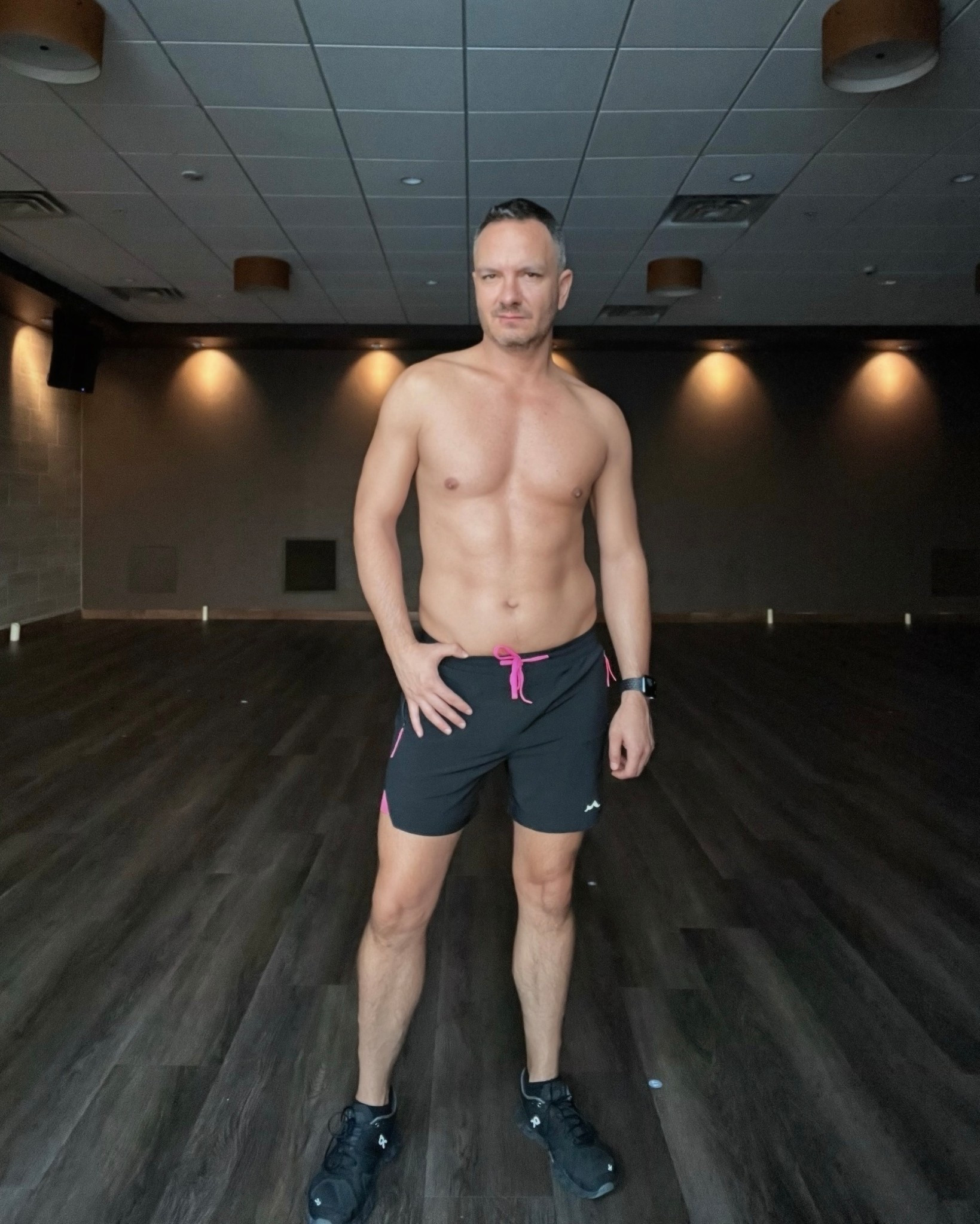 Just a slight pop of color for the gym today 😜 

#LTKActive #LTKMens