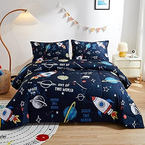 Heritage Kids 5 Piece Blue Star Space Glow in The Dark Bedding Set with Flashlight, Twin/Twin XL,... | Amazon (US)