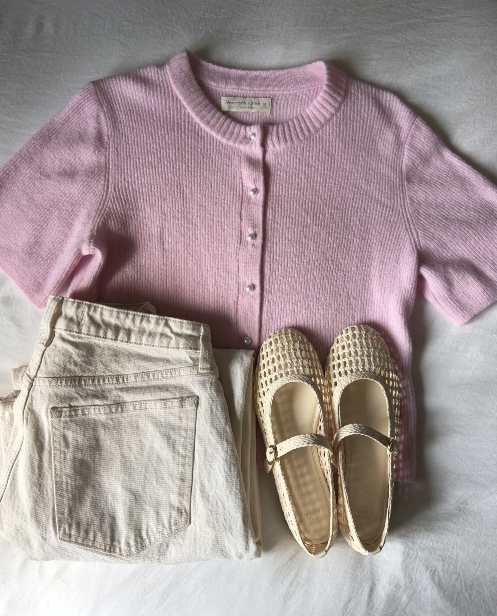Spring outfit 🌷 Extra 15% off at Abercrombie with code SHORTSAF

#spring #abercrombiesale #outfitinspo #whitejeans #flats #workoutfit

#LTKootd #LTKMothersDay #LTKSaleAlert