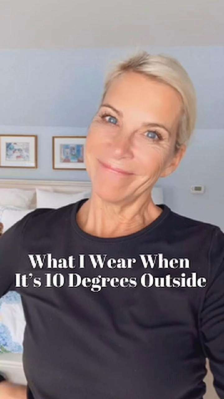 Headed to a party on a farm, it’s 10 degrees, and I already know I’m going to be cold. This is exactly when I pull out my fleece leggings. Warm, comfortable, and somehow still flattering — no sausage feeling, no bulk. These have honestly been lifesavers for winter.
 

 #LTKdayinmylife #LTKgrwm #LTKootd