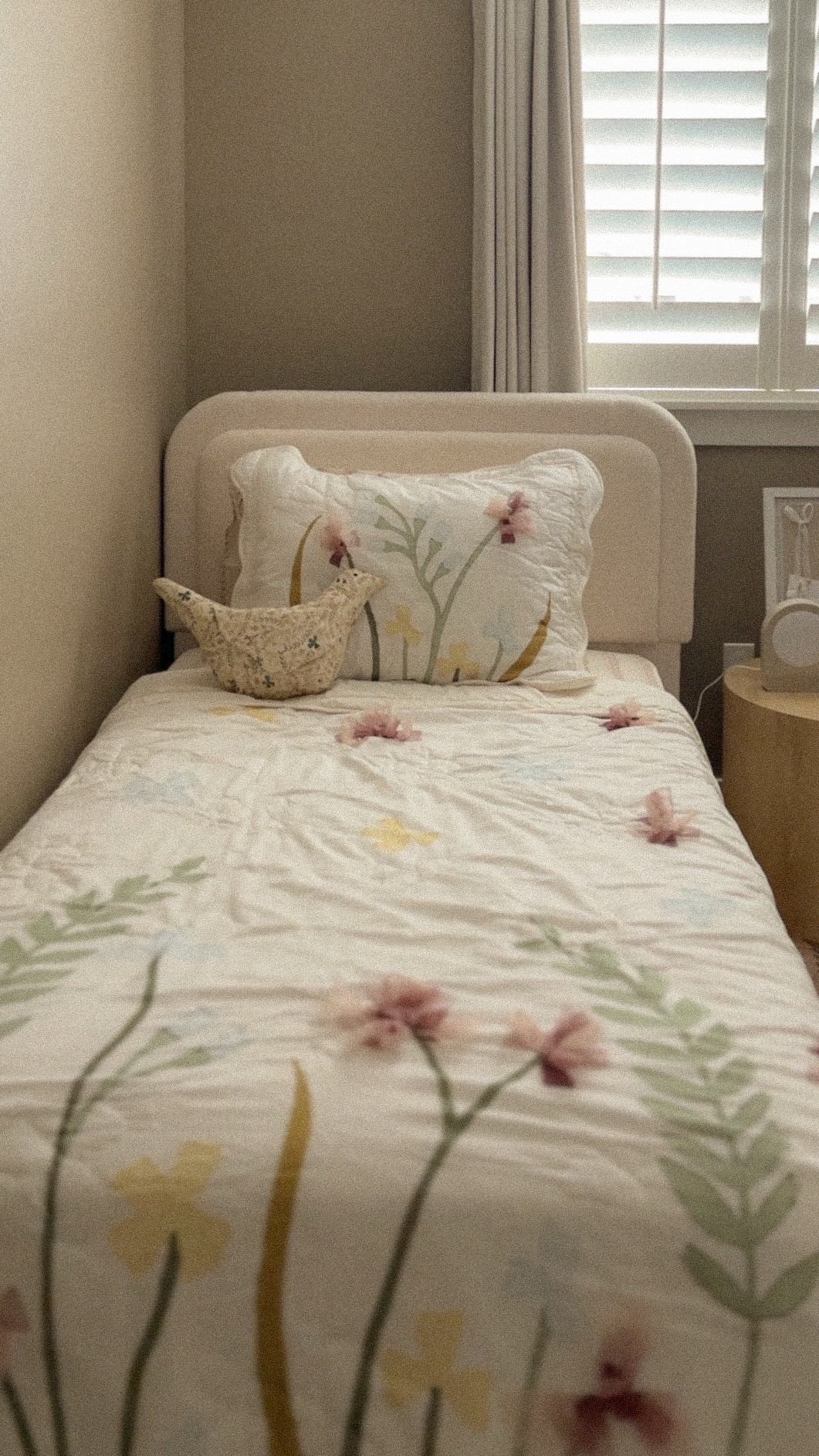 ✨ Add a touch of magic to your little one’s room with Joseph Altuzarra’s whimsical, hand-drawn designs 🌸 Soft, breathable, and inspired by a blooming garden—perfect for sweet dreams.

Gifted by @westelmkids 🌿

#westelmkids #kidsroomdecor #bedroominspo #playfuldecor #kidsinterior #homedecorideas

#LTKHome #LTKKids #LTKSaleAlert