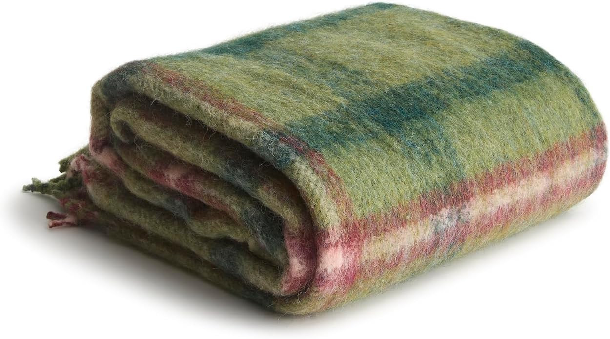 Vera Bradley Women's Wool Blend Woven Throw | Amazon (US)