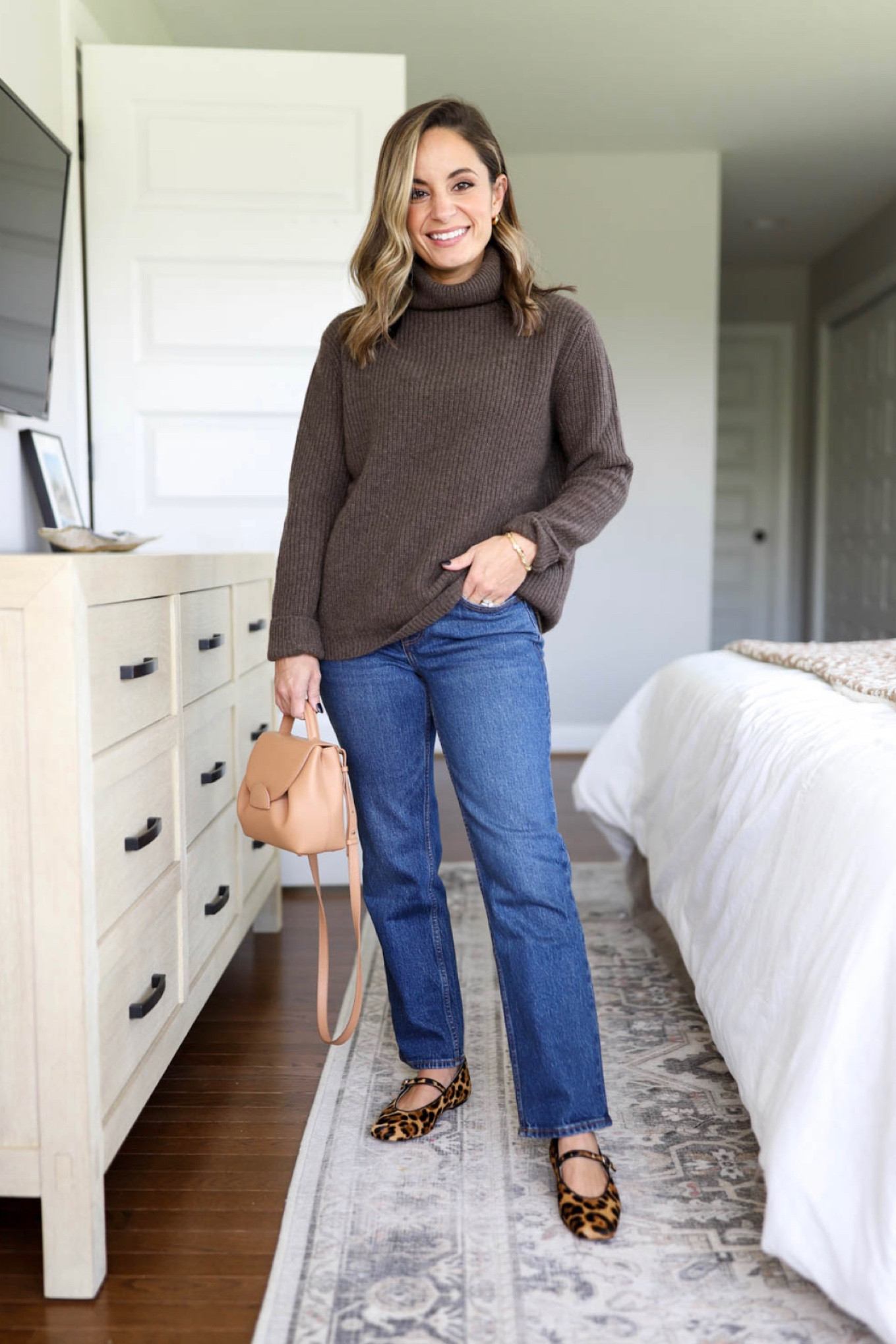 Capsule Series: Shoe pairings with straight jeans - Mary Jane flats 

Sweater: xs 
Jeans: 24 extra short in “dark” 
Shoes: tts 
Bag: polene un nano in textured tan 

#LTKSale #LTKstyletip #LTKSeasonal