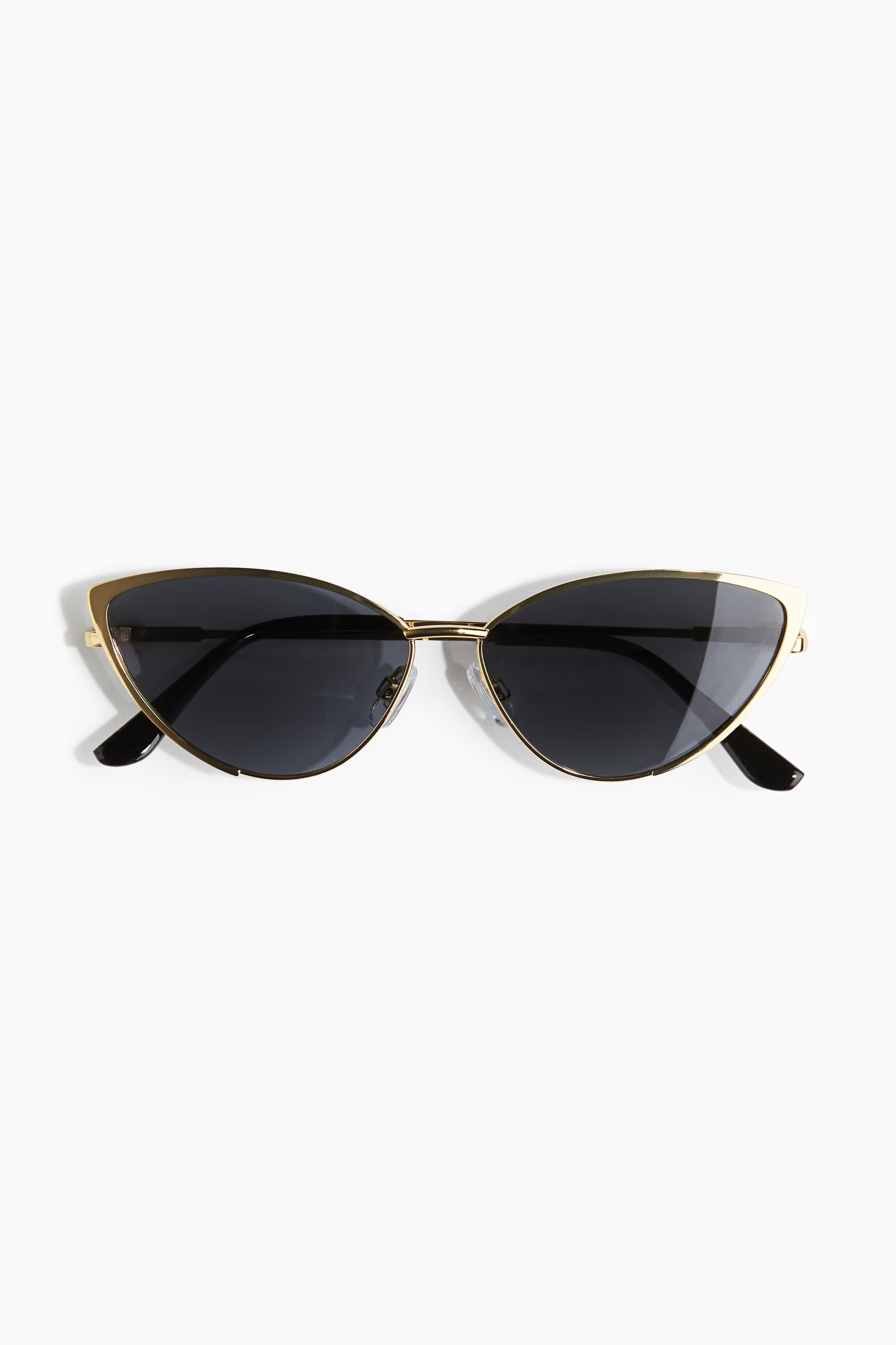 Cat-eye sunglasses | H&M (UK, MY, IN, SG, PH, TW, HK)
