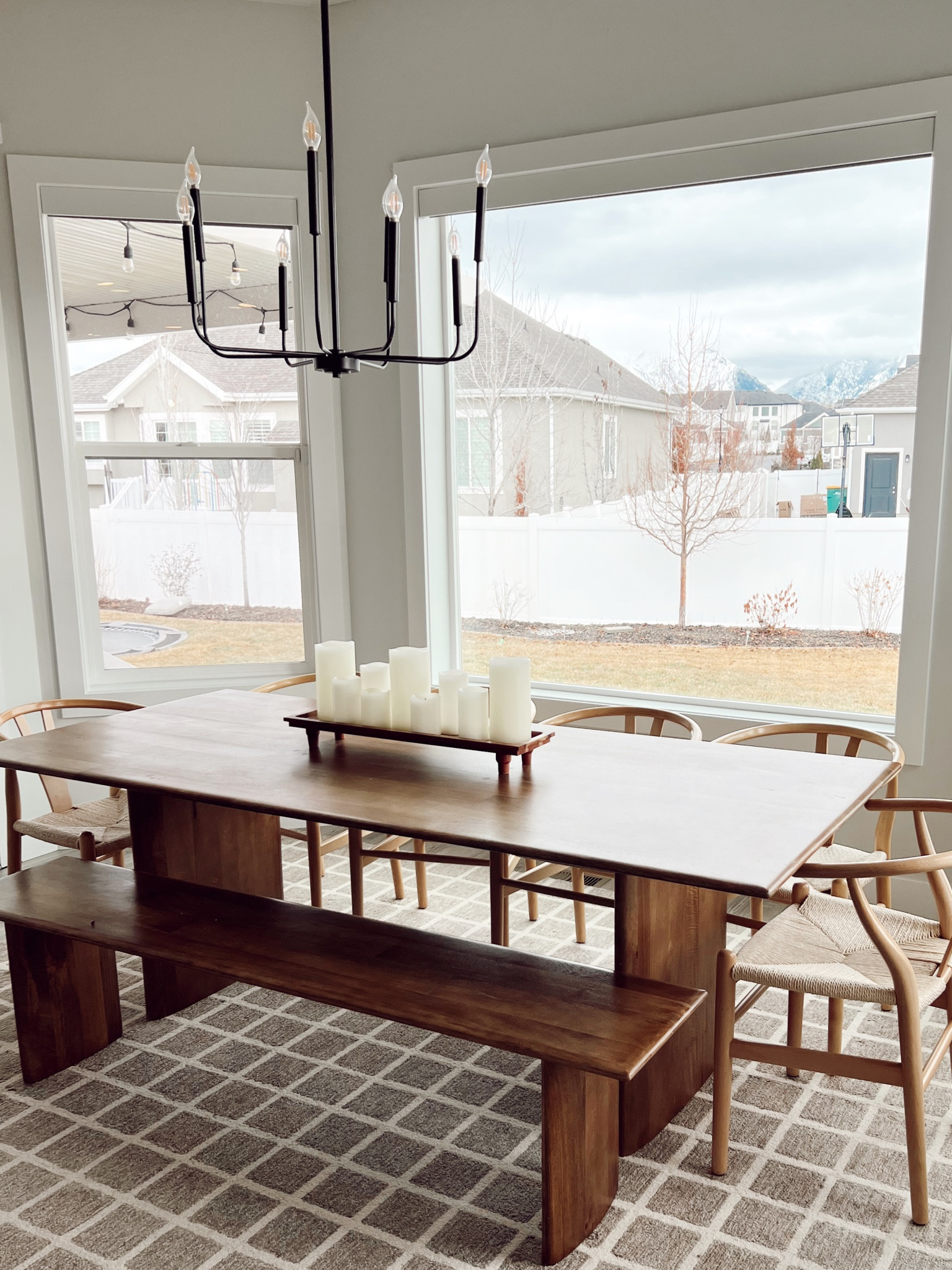 Minimalist Dining room 
