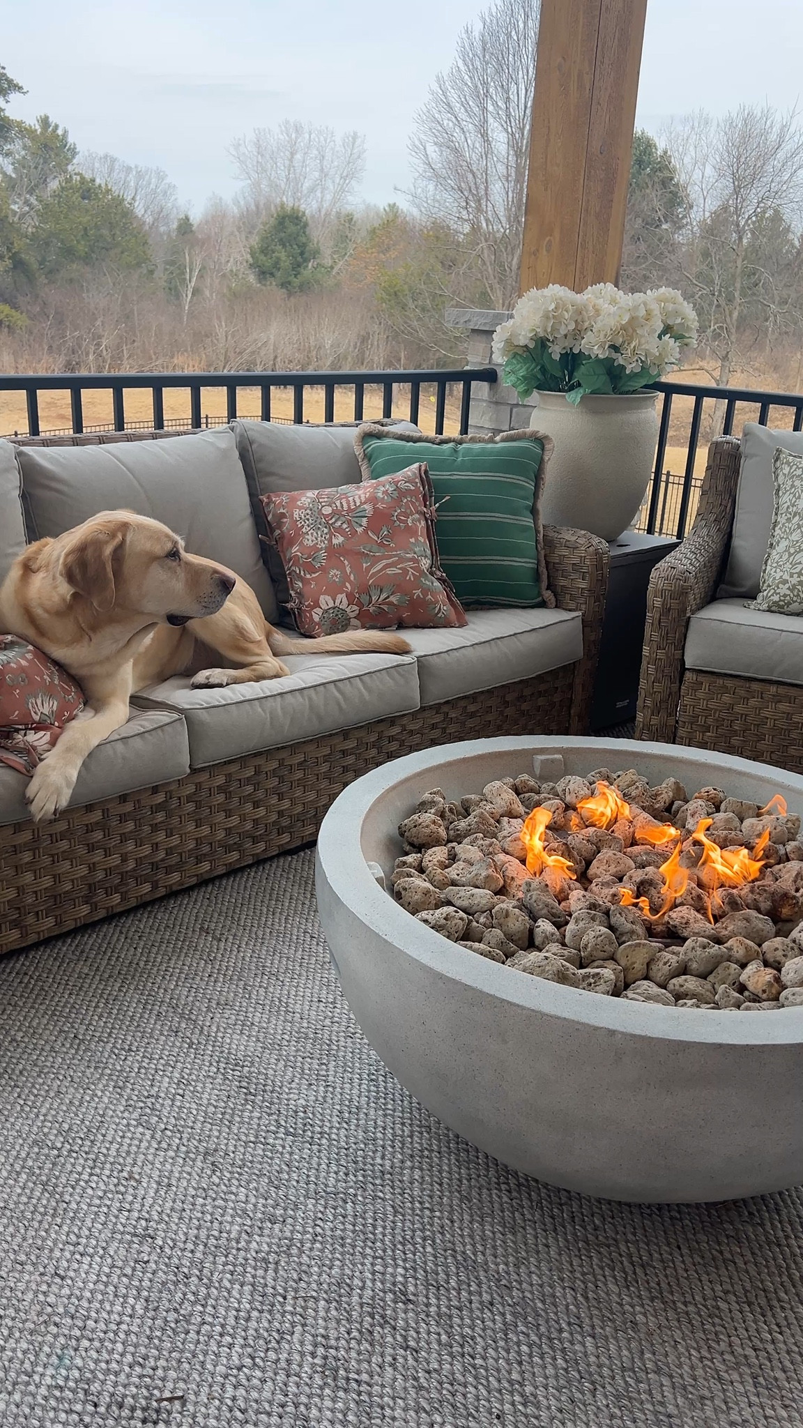 Spring Patio

#LTKHome #LTKStyleTip #LTKSeasonal