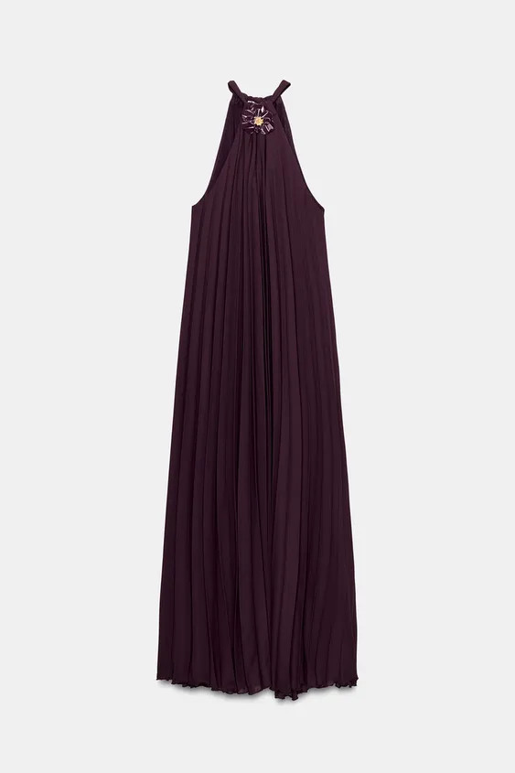 Model height: 177 cmMidi dress with a halter neckline, featuring a front brooch detail and a tie ... | Zara NL
