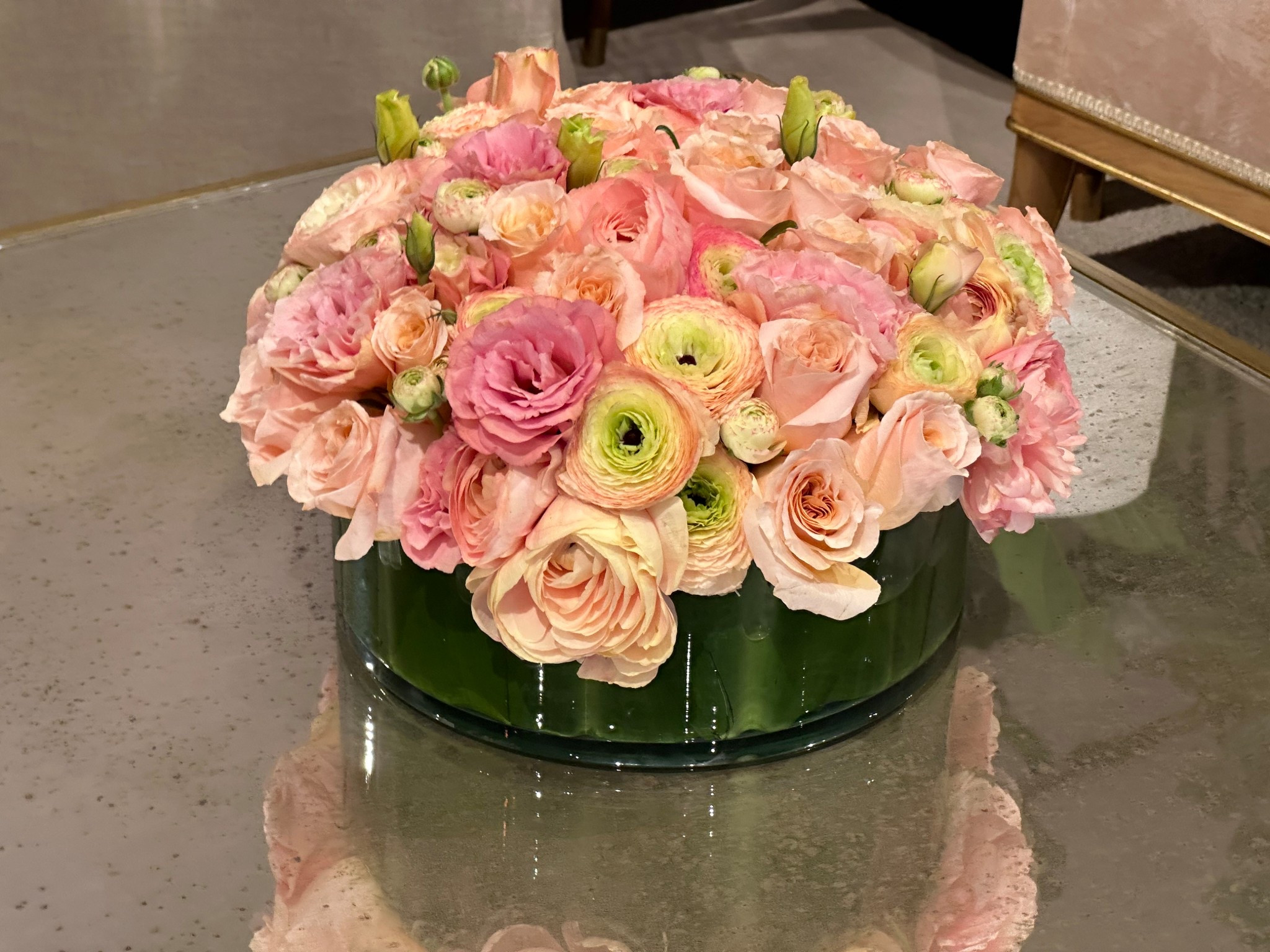 Good morning! 🌸 Happy Wednesday to you too—may your day be as fresh and vibrant as a perfect floral arrangement. #floralarrangement #midweekmood #freshflowers

#LTKdayinmylife #LTKHome