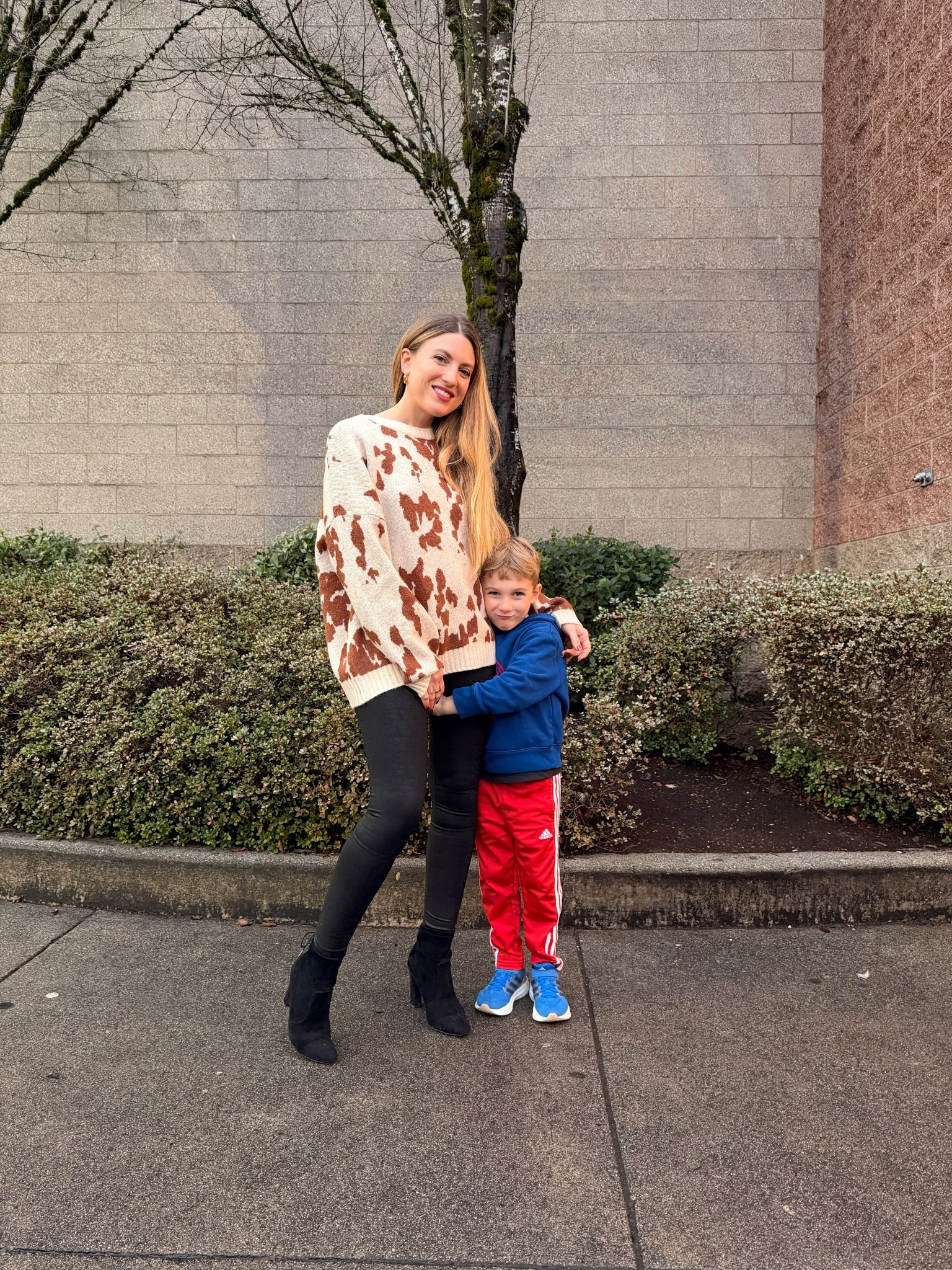 Favorite new sweater from Izzy & Ivy! #sweaterweather #momlife #momootd 

#LTKootd #LTKFindsUnder100 #LTKHoliday
