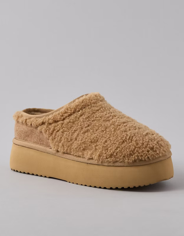 AE The Sherpa Hangout Slip-On Slipper | American Eagle Outfitters (US & CA)