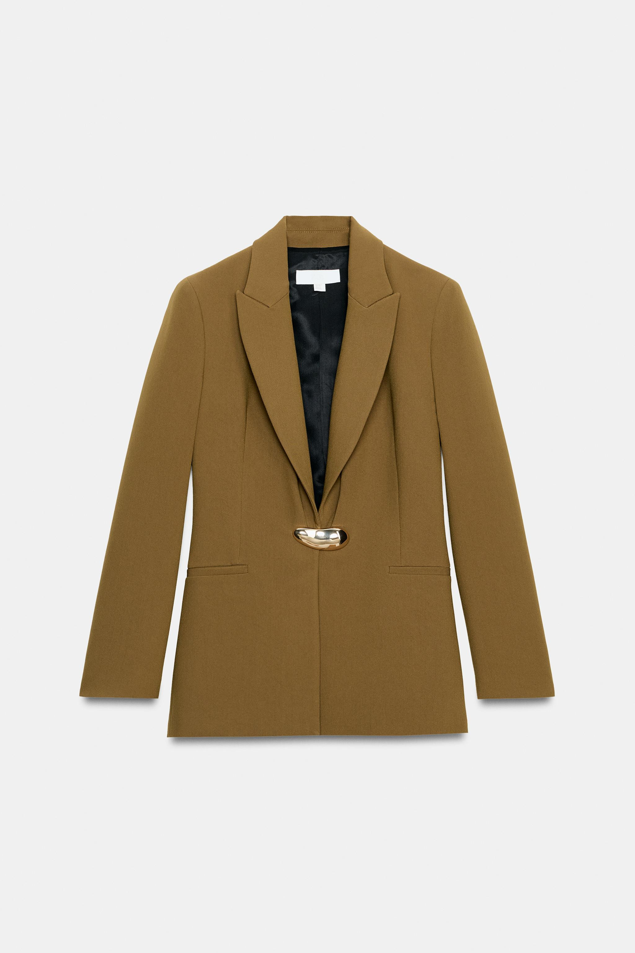 TAILLIERTER BLAZER MIT BESCHLÄGEN | Zara DE