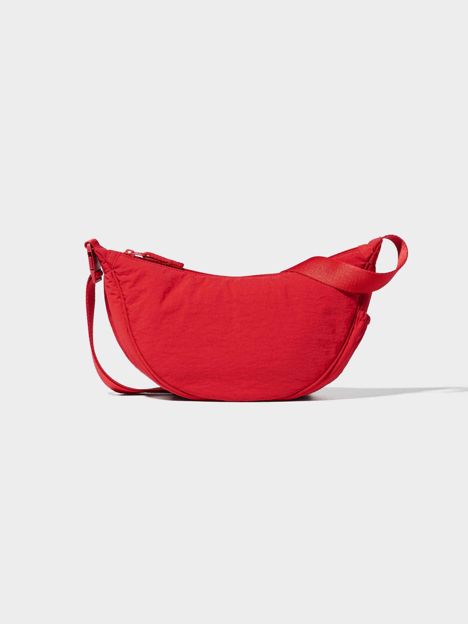 UNIQLO Men's Round Mini Shoulder Bag with Water-Repellent, Red | UNIQLO (US)