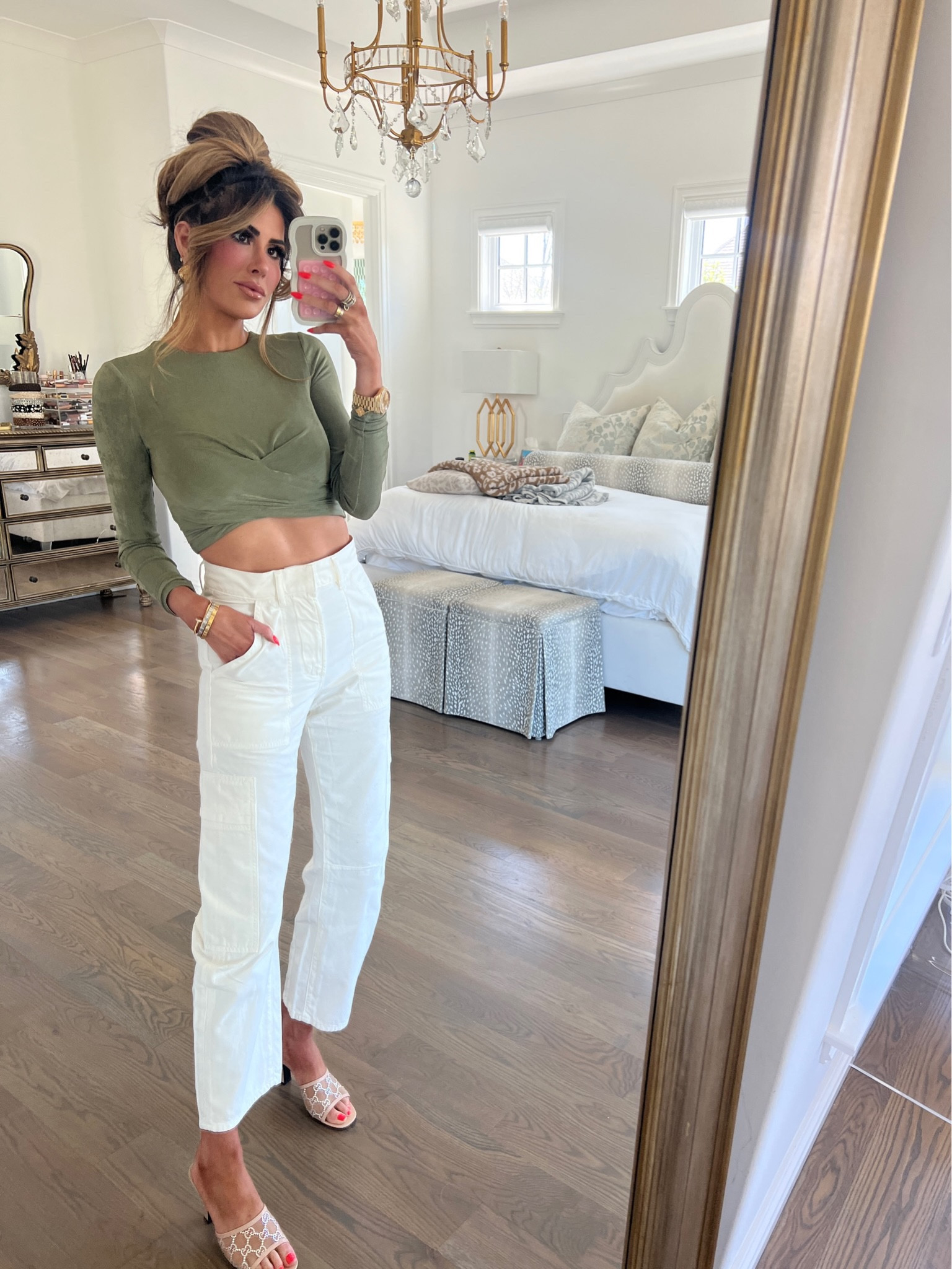 Wearing a size 24 in pants and size US 2 in top! The pants run HUGE so size down. I don’t do a 24 often. Size up 1/2 a size in shoes  

Spring fashion, white pants, cargo pants, revolve, citizens of humanity, date night, casual outfit, Emily Ann Gemma

#LTKstyletip