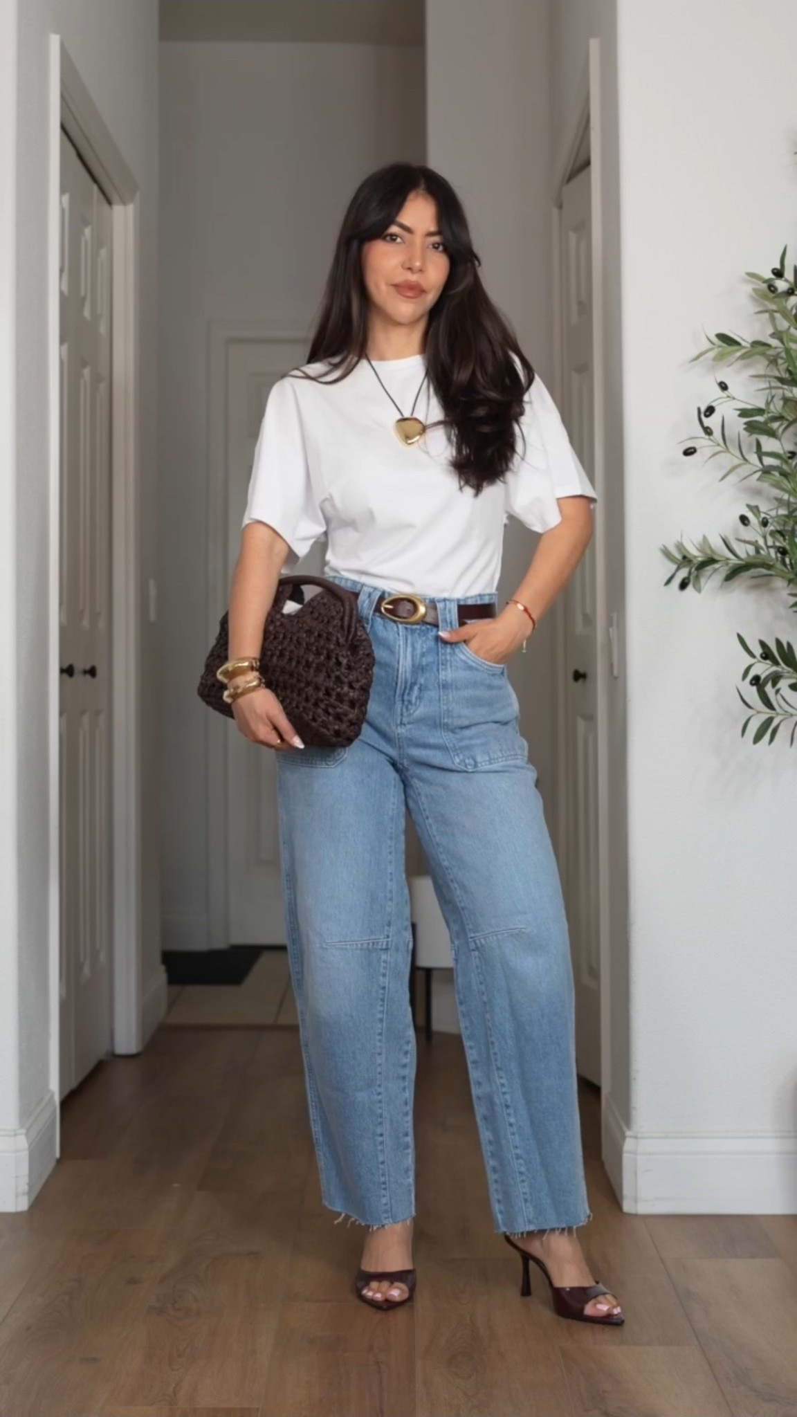 Light wash barrel jeans under $30!

Here I’m wearing a pair of Walmart jeans in a cropped, barrel style with a white t shirt. Linking more affordable jeans below!

Walmart outfit, barrel jeans, Walmart style, denim style, Spring outfit

#LTKgrwm #LTKootd #LTKSeasonal