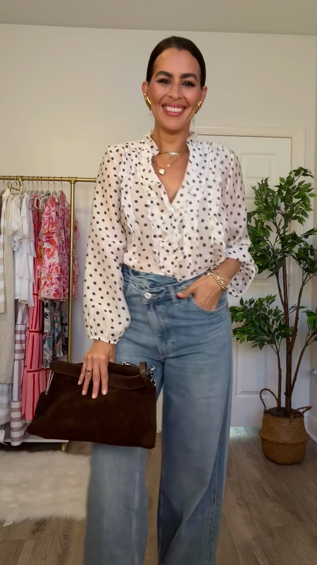 💋All sizing and details ⬇️
I size up to a 28 in the jeans, for a roomier fit. Size s in all tops and dress.
Size S in pants.
Lipstick is hush hush 320


#LTKNYFW #LTKOver40 #LTKWorkwear