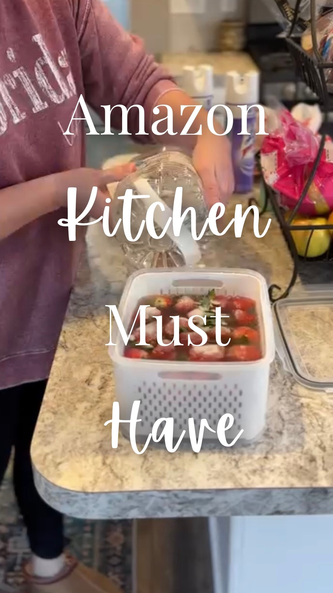 Cleaning and storing my produce just got WAY easier with these 5-Pack Fruit Storage Containers. 

✨ Here’s how I keep my strawberries fresh and clean: 
1️⃣ Place in the removable colander. 
2️⃣ Soak in a 3:1:1 water-vinegar-baking soda solution for 10 minutes. 
3️⃣ Rinse and let air dry. 
4️⃣ Store them back in the containers with the airtight lid for maximum freshness! These containers keep everything organized and fresh, plus they’re leak-proof and easy to use!


#amazonfinds #kitchengadgets #kitchensolutions #refrigerator #kitchenorganization amazonprime amazonmusthaves amazonkitchen