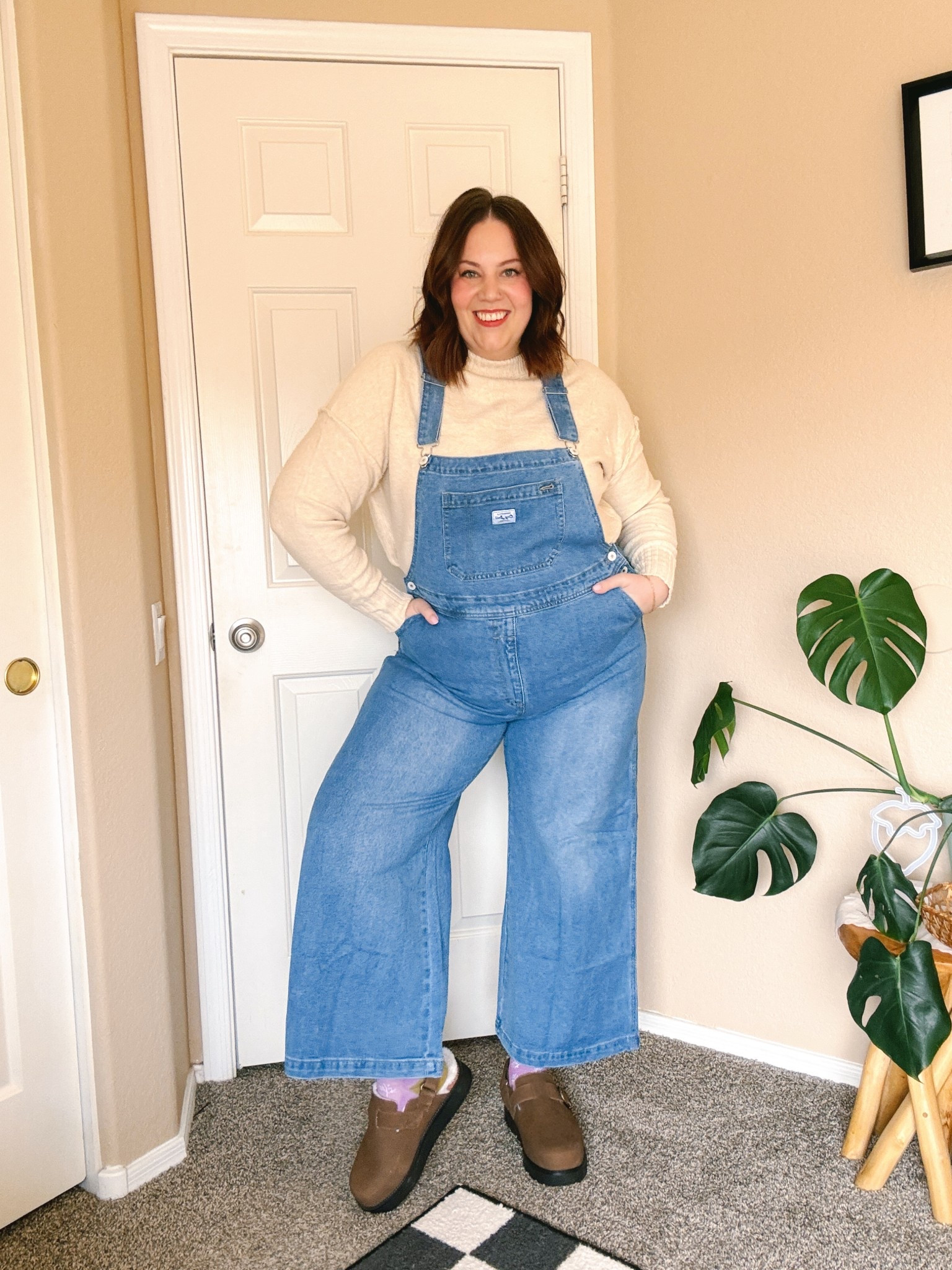Comfy and cozy overall look (get it? OVERALL look?) anyway…😆

Size info:
Sweater - XL (true to size)
Overalls - XXL (waist runs small)
Shoes - Wydr 