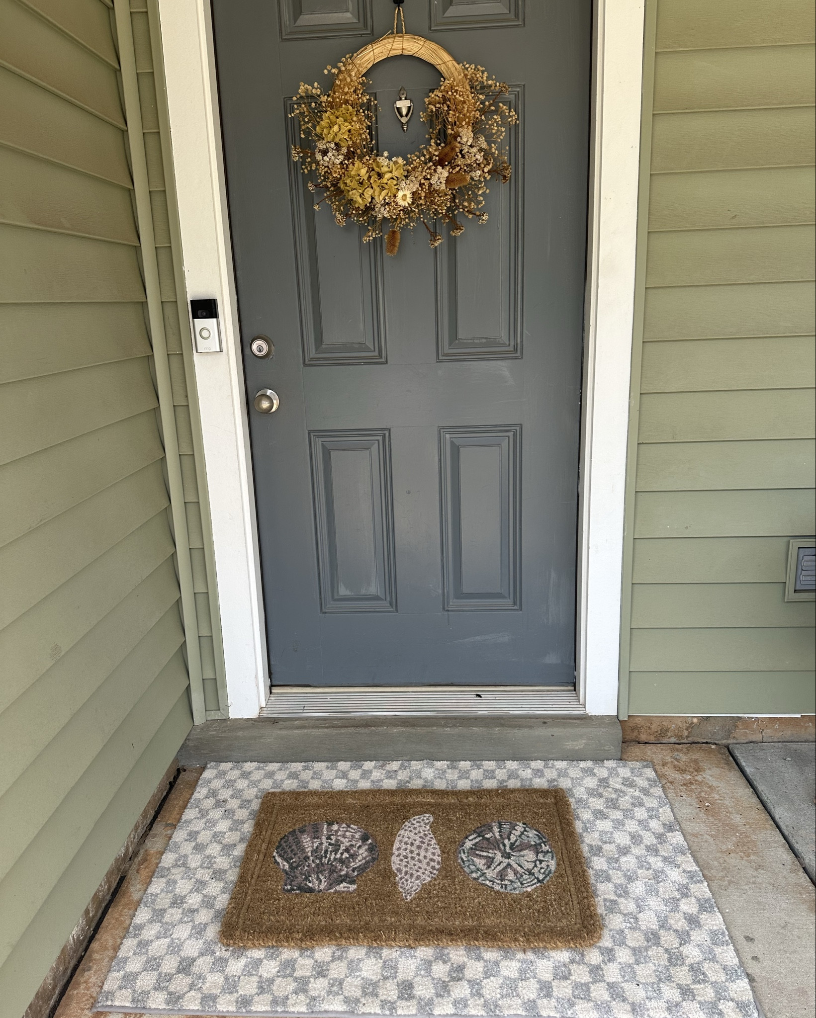 Making my military house a home 

#LTKdayinmylife #LTKSeasonal #LTKU