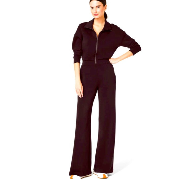 SPANX air essential jumpsuit xs 
Limited edition color TRUFFLE BROWN | Poshmark