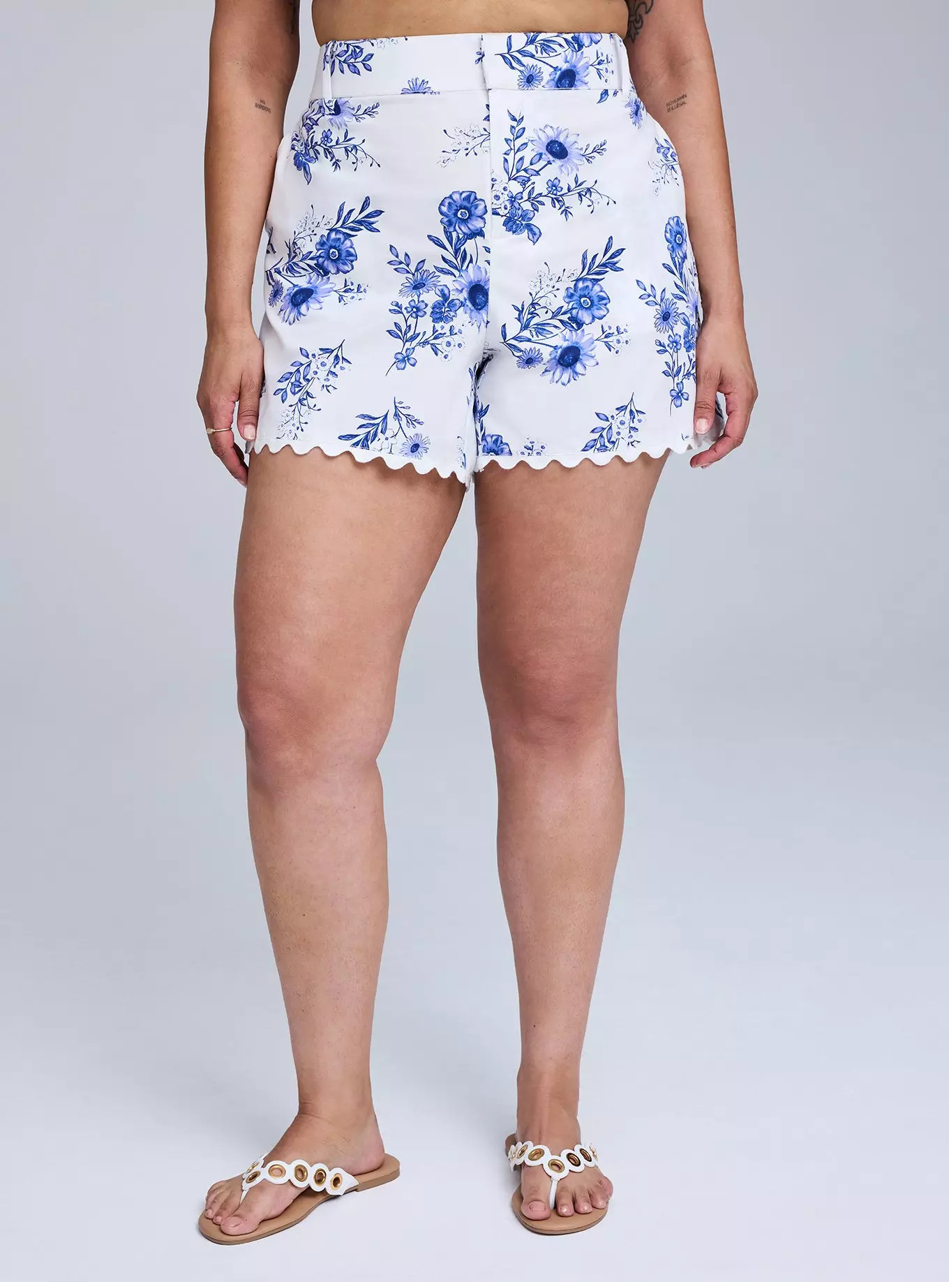 Belle Isle 5'' Scallop Hem Short | Torrid (US & Canada)