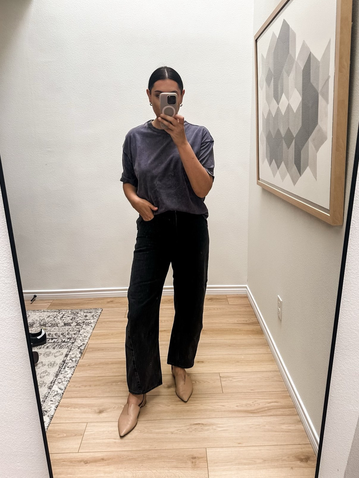 Love this tee + pair of barrel jeans from gap. They fit AMAZINGLY well. If you are hesitant to give this trend a try, this is a nice intro pair! It's not too exaggerated and the fit is super flattering. I sized up to a 30 bc of the no stretch 100% cotton.

I'm in the medium of the tee. TTS!  

 #LTKFindsUnder50 #LTKFindsUnder100