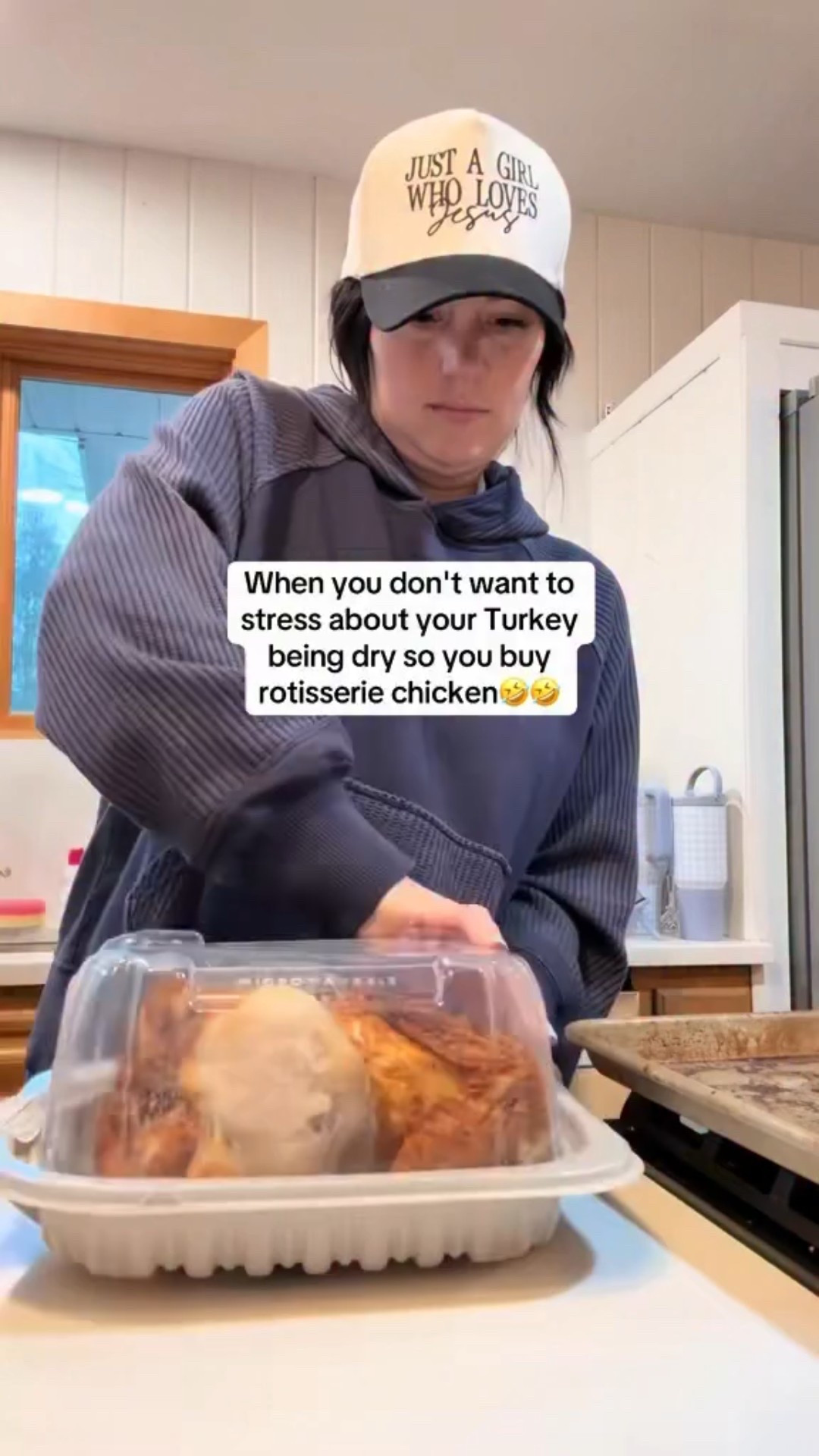 My best party trick 🤣 
.
.
.
#thanksgiving #danandsam #thanksgivingdinner #couplecomedy https://liketk.it/5lxc8