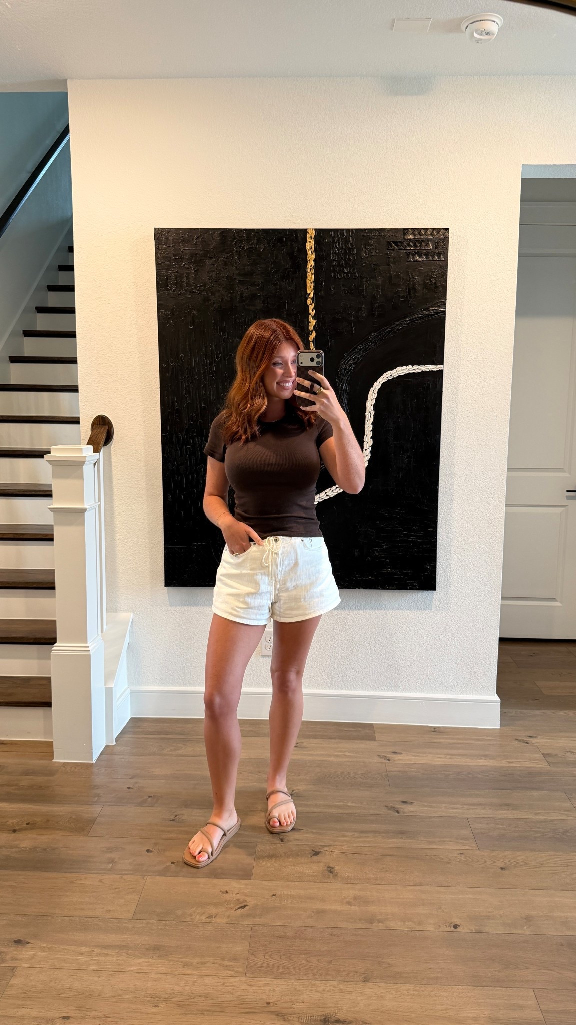 testing out new colors with my copper hair - someone said that browns looked good with red hair, so I wore my fav brown tee(size medium) & new Abercrombie shorts (these will be in an upcoming review but are so good!! & on sale - size 28)

Use code SUITEAF for an extra 15% off at Abercrombie 

Sizing: 5’7 • 145lbs • 34DDD

#LTKSaleAlert #LTKootd