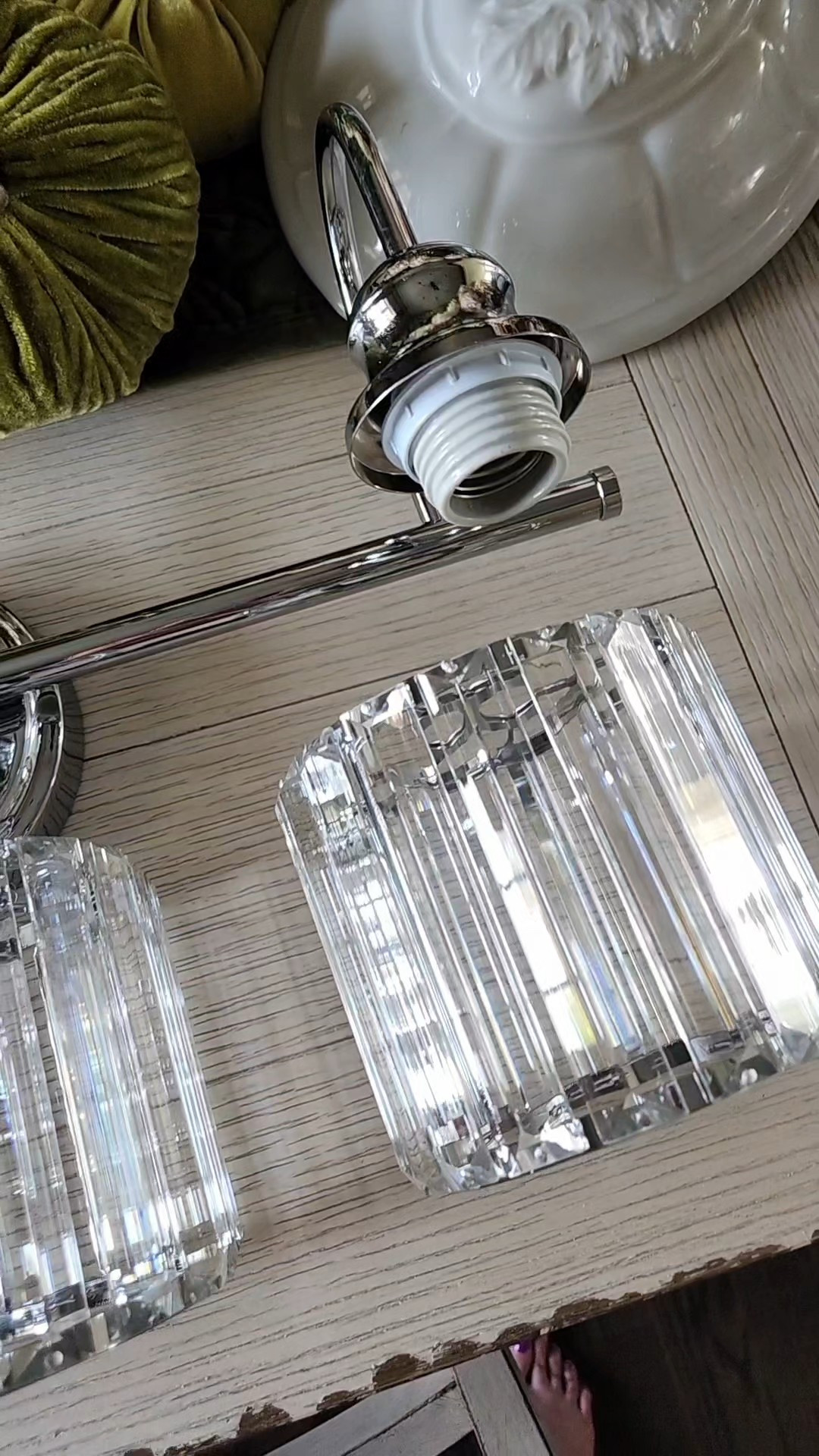 Vanity light from Lowe's.  Comes in 3 , 4 and 5 light option.

#LTKHome