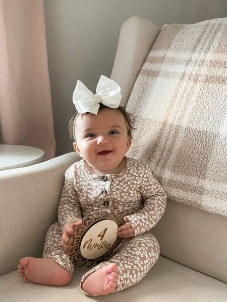 Sutton girlie is 4 months old! Her outfit is on sale at Lou Lou and co! They have the softest bamboo clothing for babies! 


#LTKfindsunder50 #LTKkids #LTKbaby