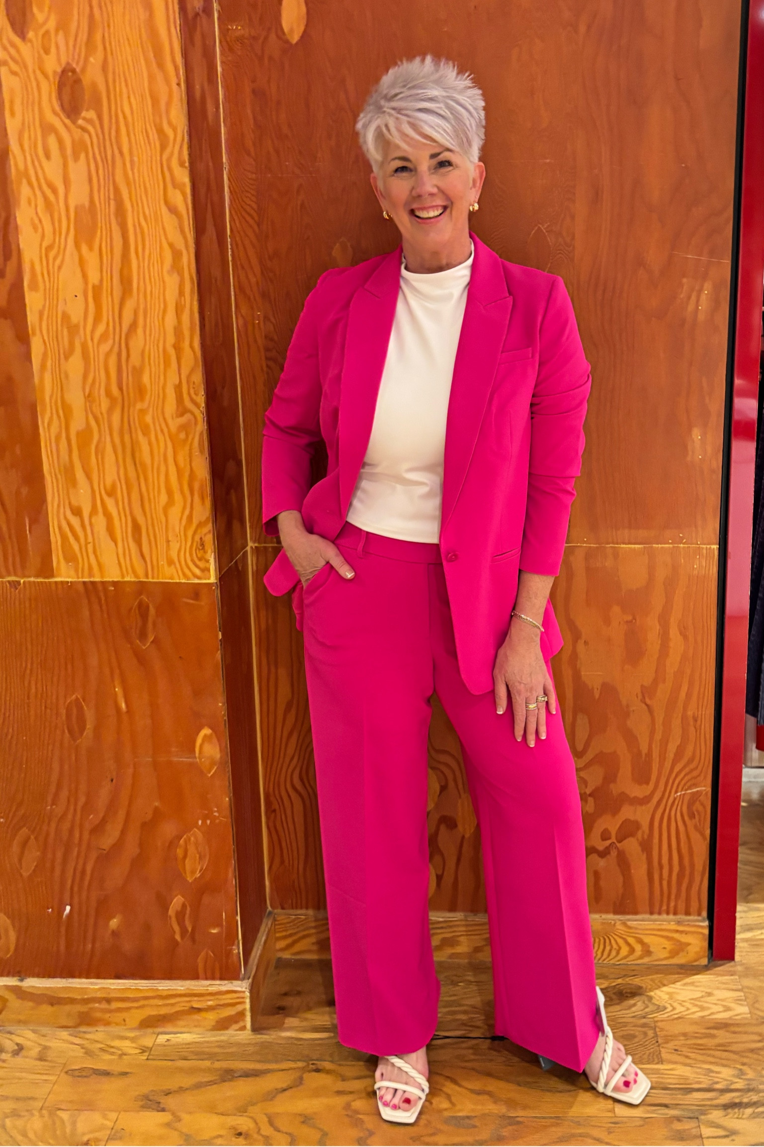 I love this top but sadly it’s too short for my long torso!!!

#LTKShoeCrush #LTKStyleTip #LTKMidsize