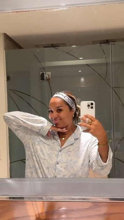 My go-to skincare whenever I travel ✨ Keeping it simple, hydrating, and TSA-friendly so my skin stays glowing on the go. ✈️💧

#TravelSkincare #SkincareRoutine #TravelEssentials #GlowingSkin #CarryOnMustHaves #SkinOnTheGo #BeautyFavorites #TravelReady #SkincareLover
 

 #LTKmomlife #LTKBeauty #LTKTravel