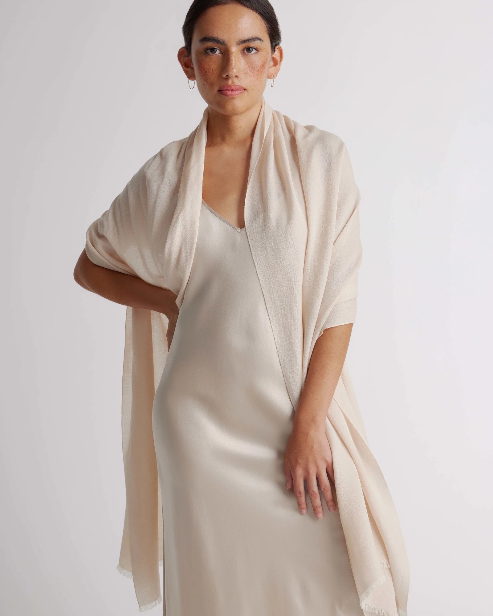 Quince | Women's Featherweight Cashmere Silk Frayed Edge Scarf in Light Grey | Quince