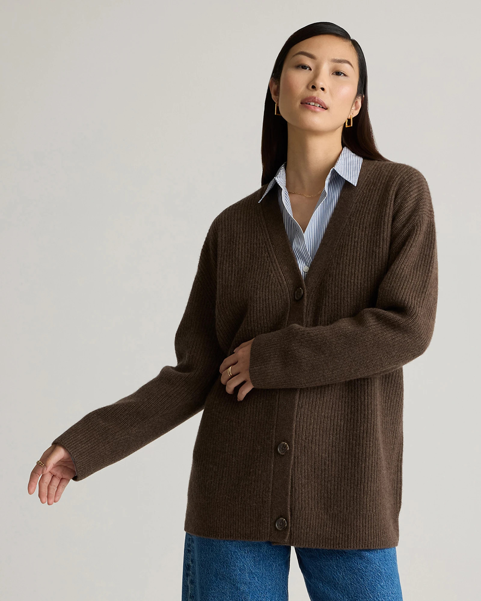 Quince | Women's Mongolian Cashmere OverSized Boyfriend Cardigan Sweater in Heather Grey, Size Medium | Quince