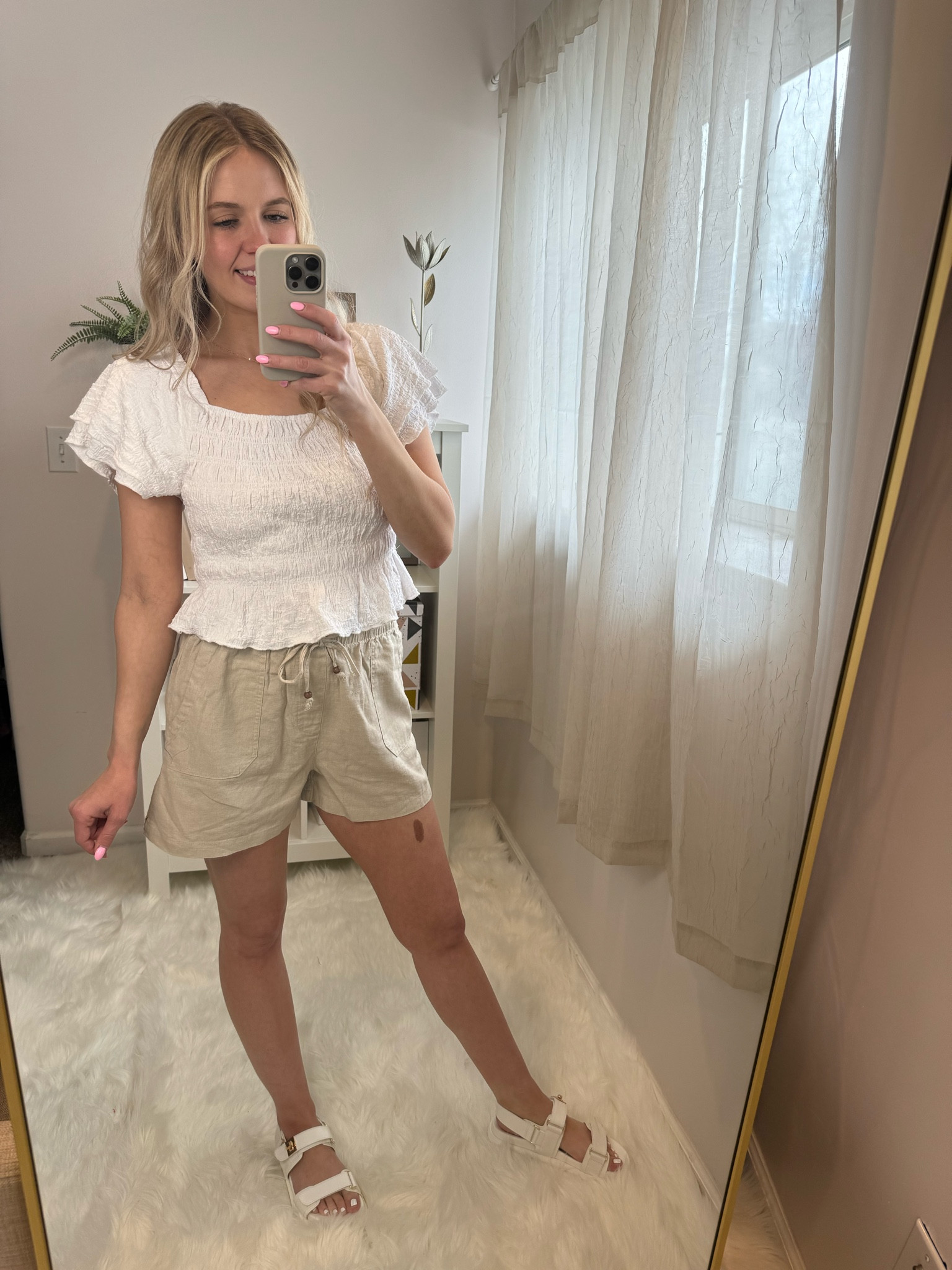 Casual spring/summer outfit for women

#LTKtravel #LTKfindsunder50 #LTKSeasonal