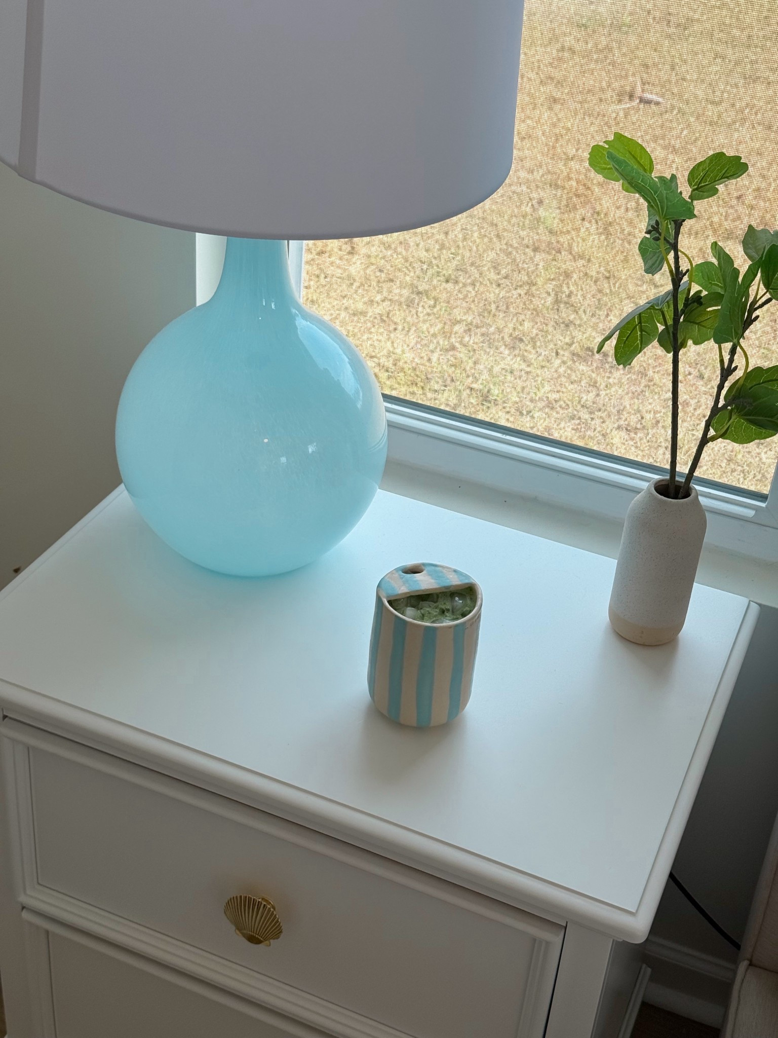 blue lamp from Amazon + seashell knobs 🩵

#LTKHome