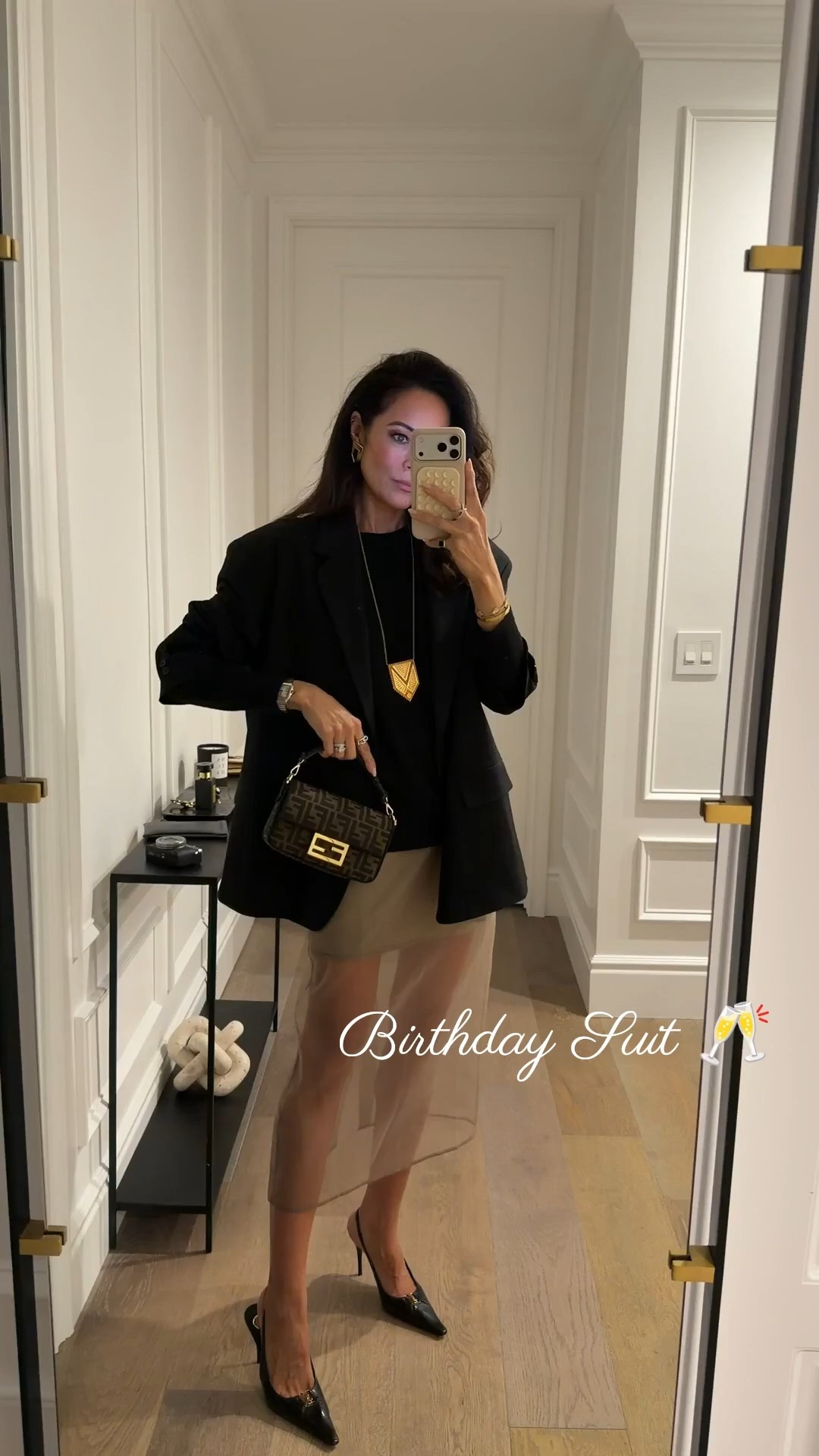 It’s my birthday month and we’re not wasting any outfits! Wore this look to dinner with the fam! 🖤



#LTKOver40 #LTKSeasonal #LTKValentine