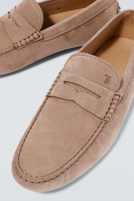 Tod’s on major sale chases’ fav loafers

#LTKmens #LTKworkwear #LTKshoecrush