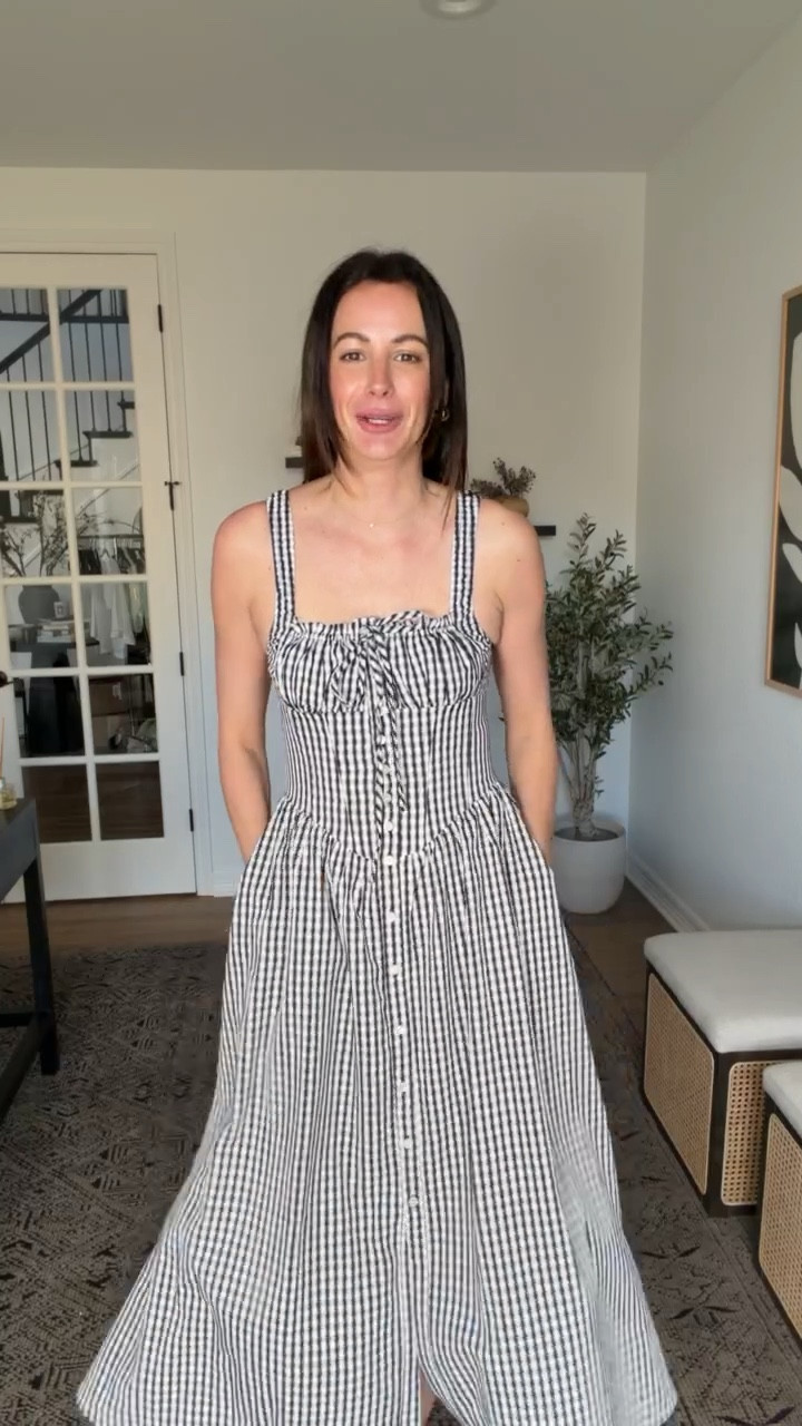 This dress screams spring with the gingham print! I love the buttons down and front and the structured waist really makes you look snatched! 

#LTKootd #LTKgrwm #LTKTall