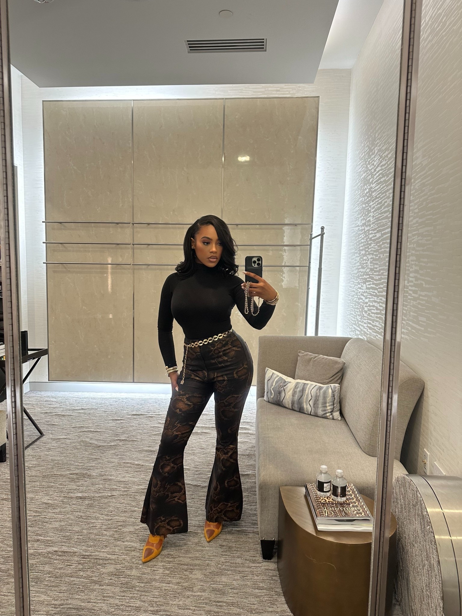 Work outfit but make it chic 🙂‍↔️🔥 

I tagged the boot but in a different color 🖤 (the camel color I have on sold out) 😩 



#LTKgrwm #LTKootd #LTKdayinmylife