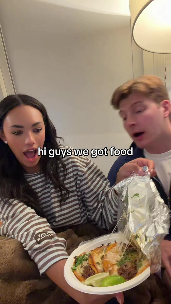 who cares if we make a mess!! #higuysigotfood #justjazzzyeats #takeout #eatwithme

#LTKselfcare #LTKHome #LTKdayinmylife