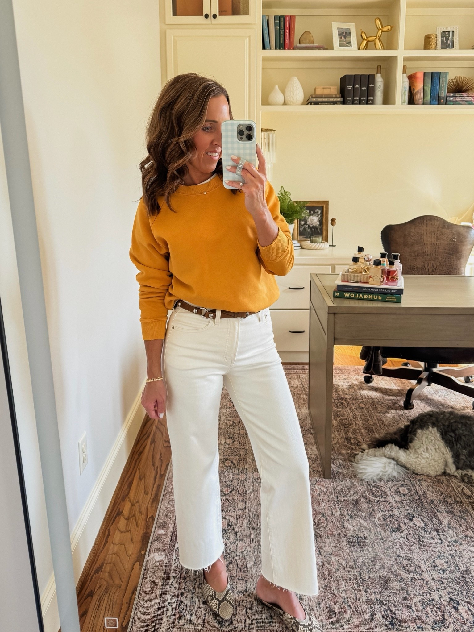 Madewell 25% off Insider sale. Raglan sweatshirt. Perfect Vintage jeans
Sweatshirt S. Jeans down 1 size, 24.

#LTKSeasonal #LTKSaleAlert #LTKootd