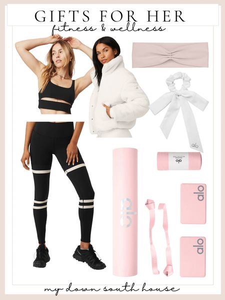 Yoga set with non-slip towel, May, band, and yoga blocks is currently on sale! Fitness, yoga, barre, gift guide, holiday shopping 

#LTKsalealert #LTKGiftGuide #LTKHoliday