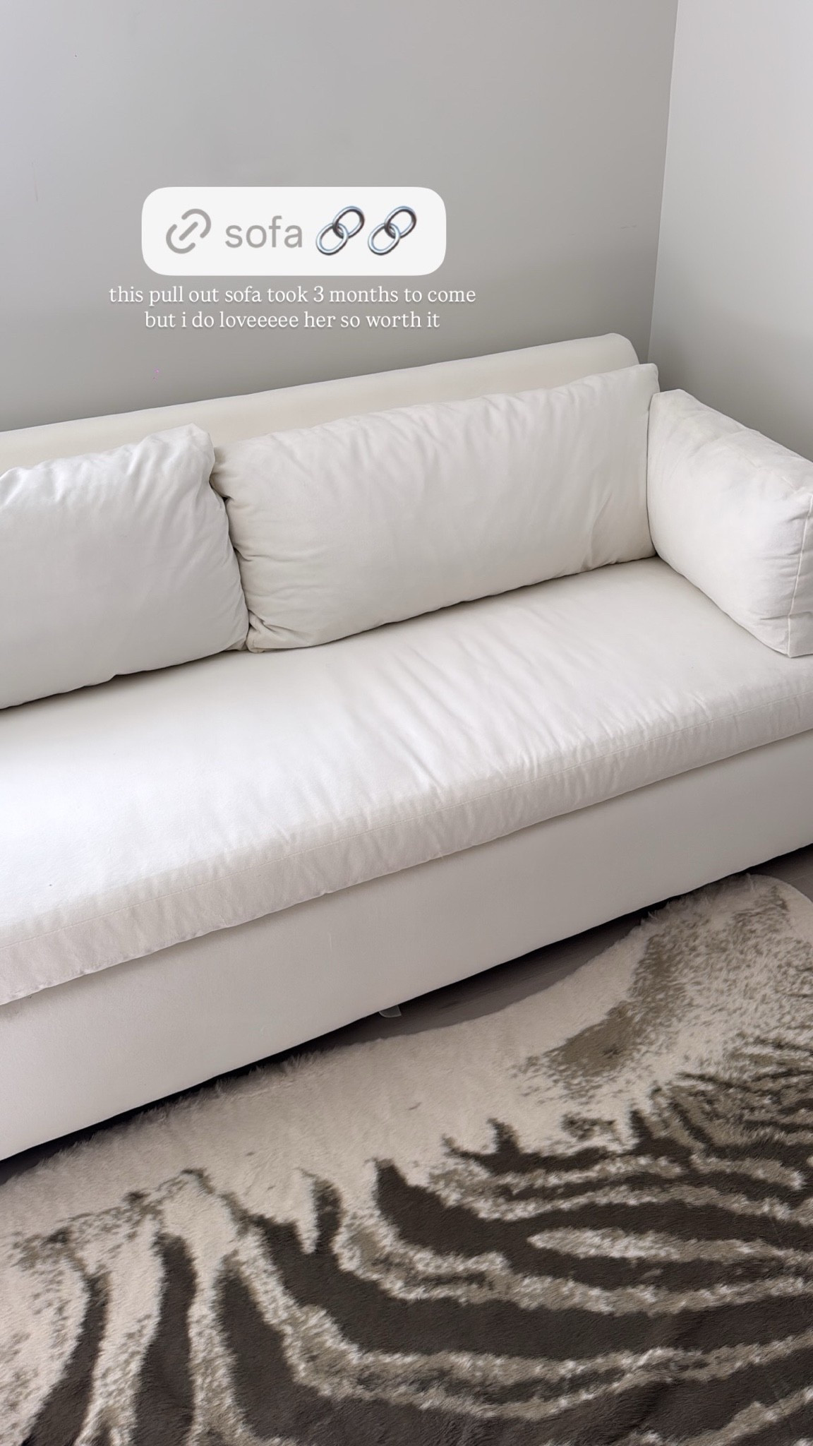 office sofa that doubles as a sleeperrrrr 

 #LTKHome