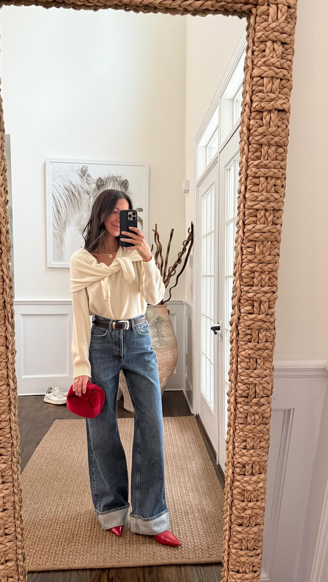 Love the pop of red! ❤️ GRWM for date night