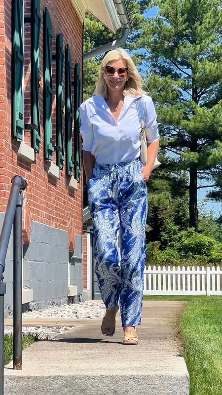 Living these new Goada silk pants from J.McLaughlin!   The color is fantastic and the fit is great for just about anyone ❤️

#LTKSeasonal #LTKOver40 #LTKStyleTip