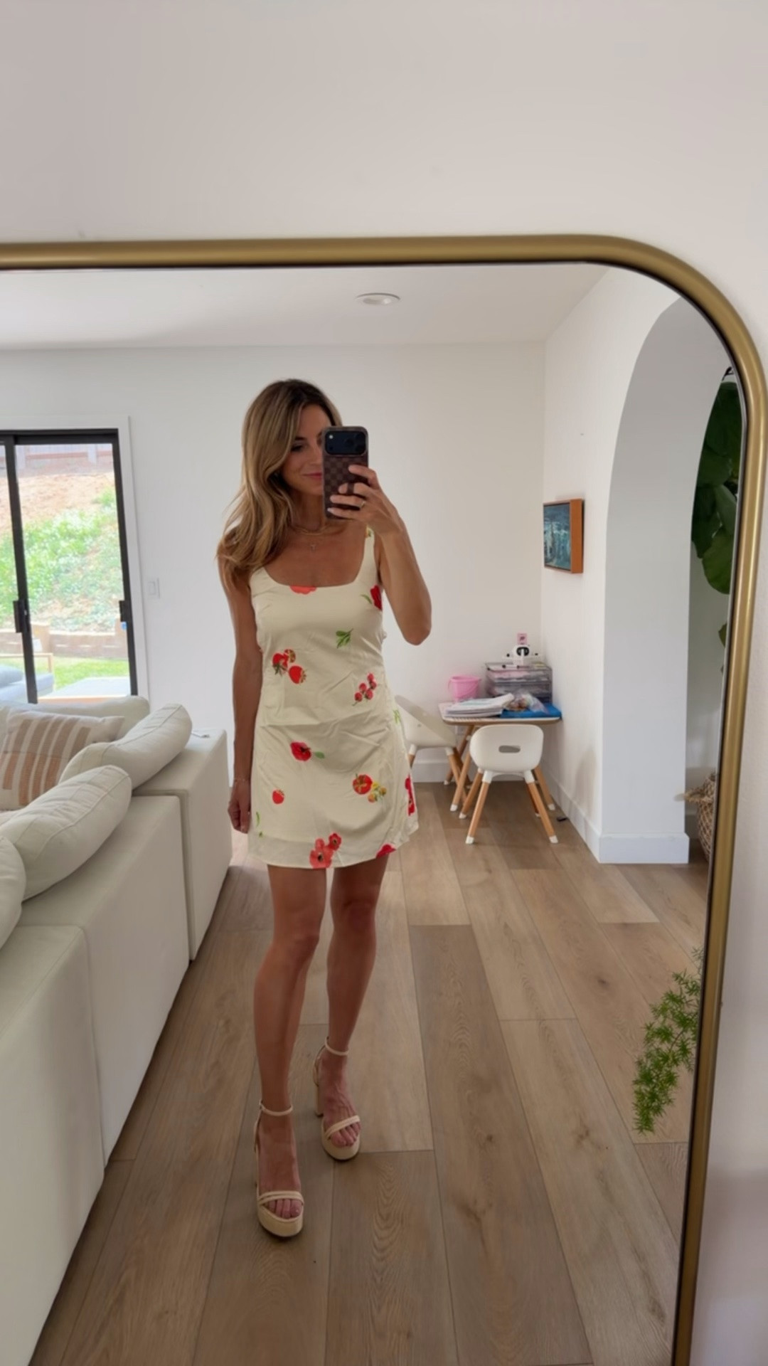 🍅 SUMMER DINNER PARTY DRESS

A playful statement dress for summer hosting, outdoor dinners, farmers markets, vacations, and weekend brunches.

Wearing XS