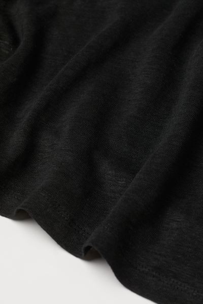 Linen T-shirt | H&M (UK, MY, IN, SG, PH, TW, HK)