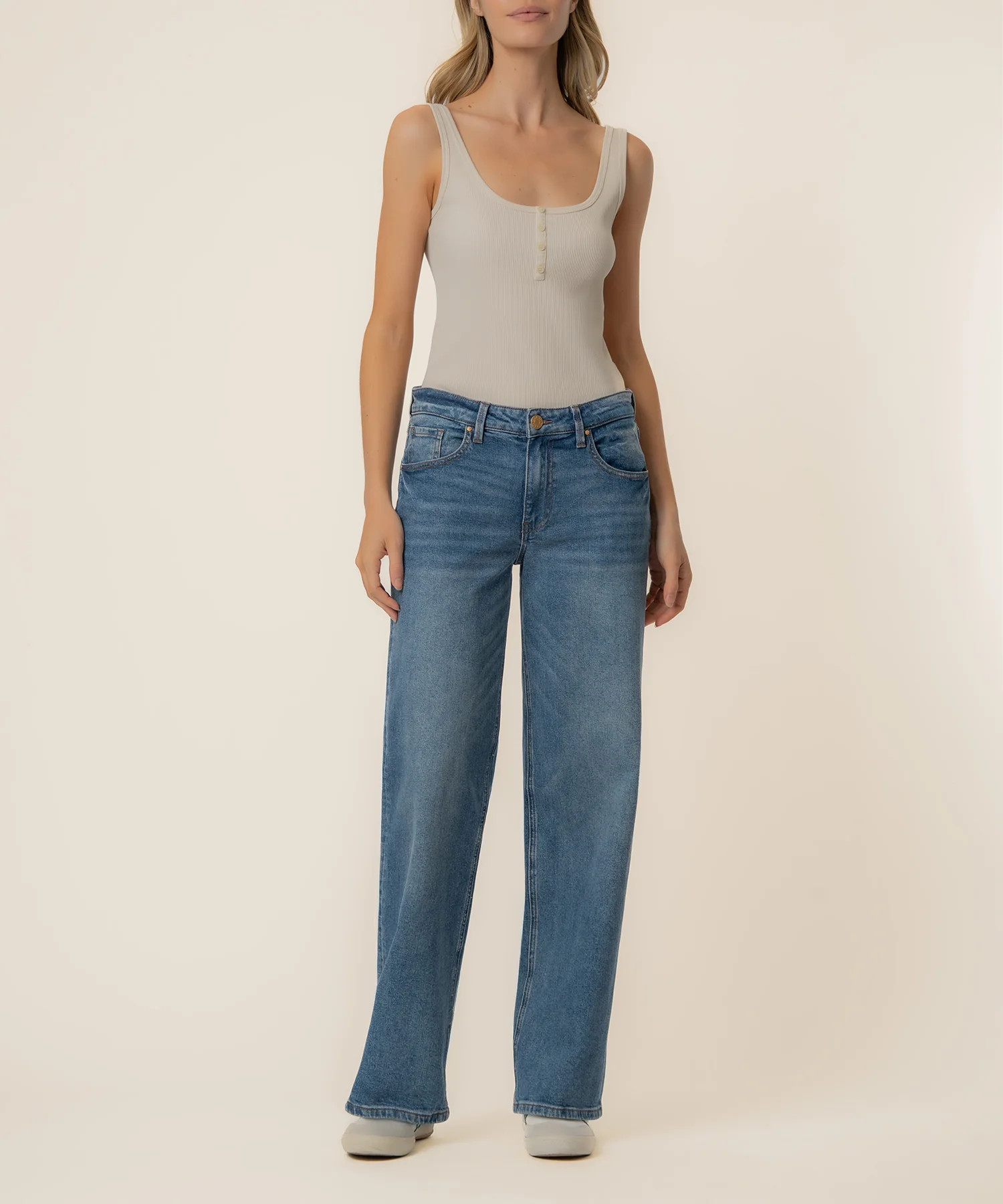 Selena Baggy Low Rise Straight Leg, Exclusive in Solving Wash - Kut from the Kloth | Kut From Kloth