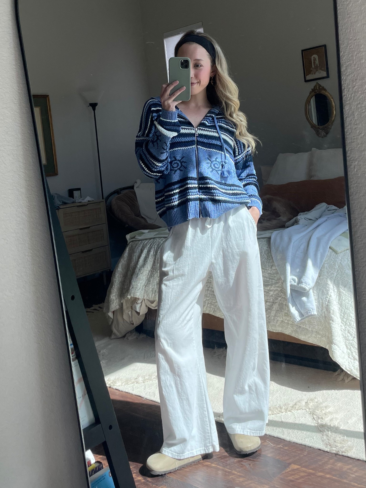 Spring fashion has me 😍🤭🌸 Obsessed with this zip up sweater for transitioning to warmer weather!!! 

#LTKFindsUnder100 #LTKFindsUnder50 #LTKSeasonal